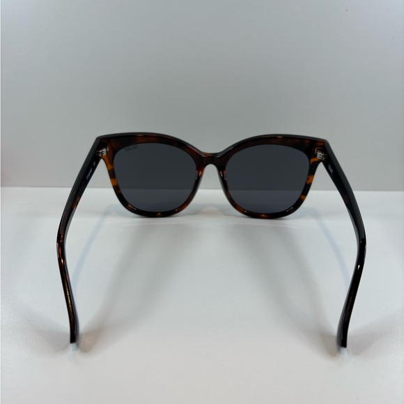 Quay Sunglasses “It’s My Way” - 125 / Quay Australia Tortoise Shell Sunglasses - Picture 7 of 13
